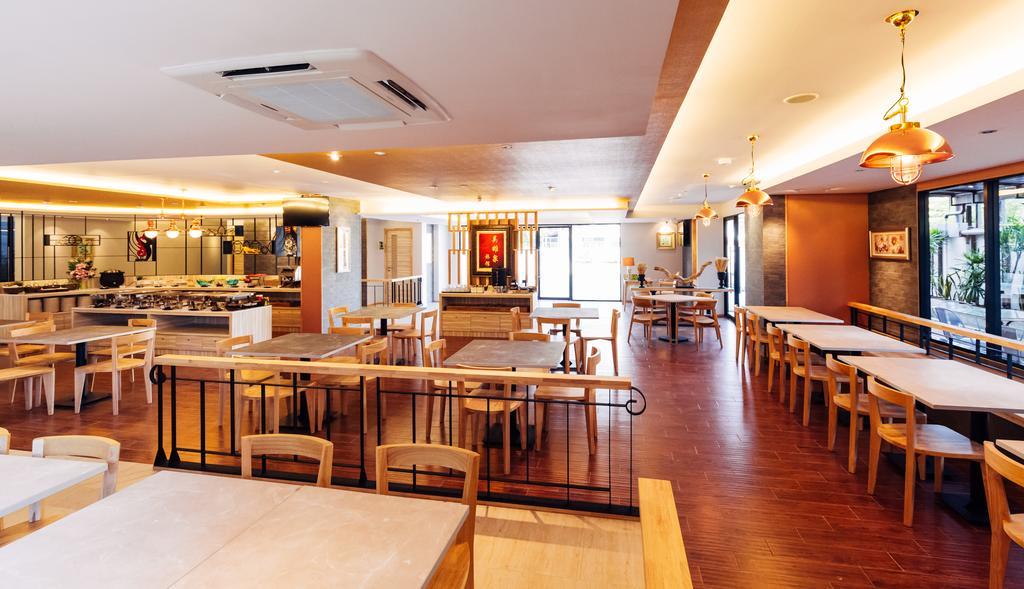 Baron Residence Bangkok Luaran gambar