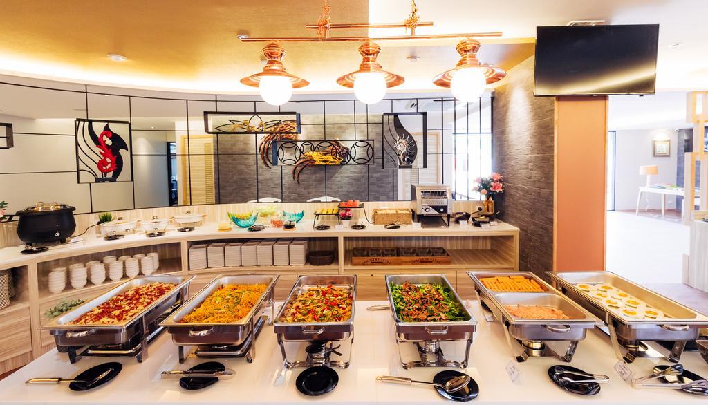 Baron Residence Bangkok Luaran gambar