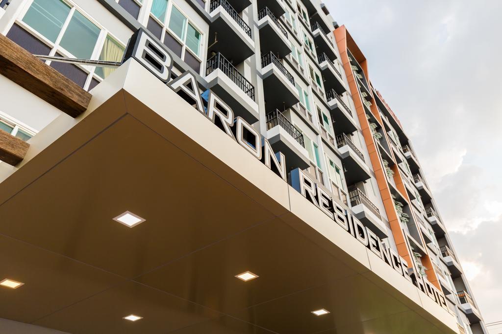 Baron Residence Bangkok Luaran gambar