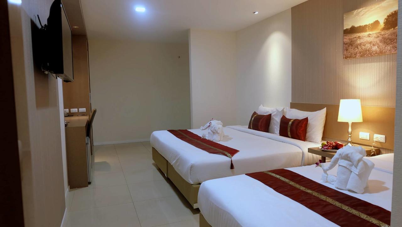 Baron Residence Bangkok Luaran gambar