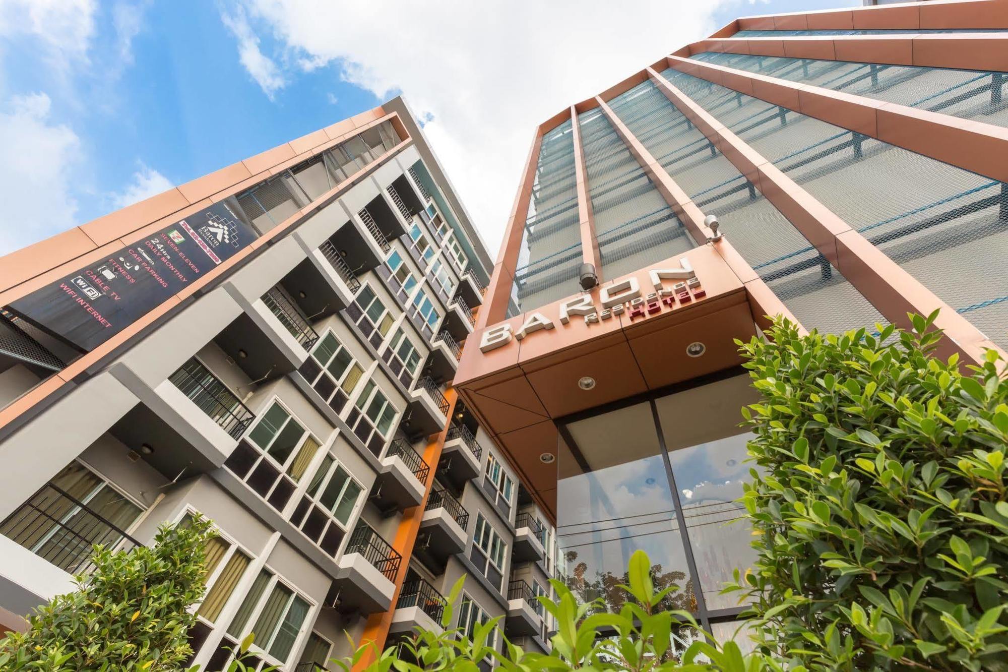 Baron Residence Bangkok Luaran gambar